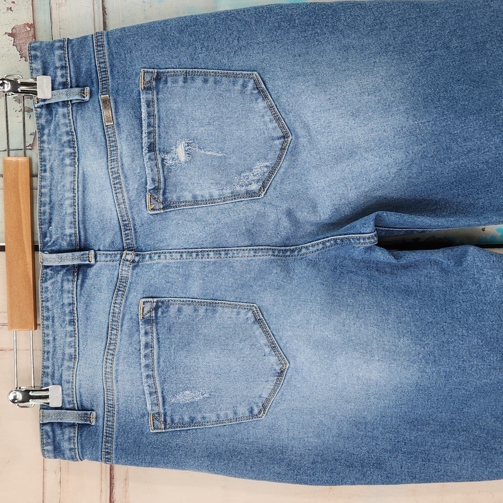 Kancan Button Fly Distressed Raw Hem Jeans - Picture 4 of 7